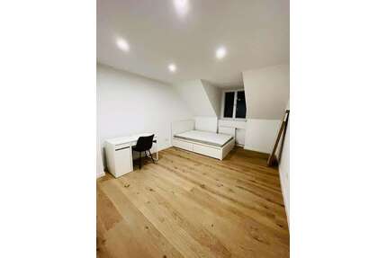 WG-Zimmer in München 950,00 € 17 m²