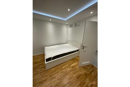 WG Zimmer frei ab 01.06 - 885,00&nbsp;EUR Kaltmiete, ca.&nbsp; 13,00&nbsp;m&sup2; in München (PLZ: 81547) Giesing