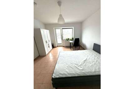 WG-Zimmer in Düsseldorf 720,00 € 15 m²