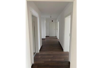 5-Zimmer Wohnung in ruhiger Lage, Zentrumsnähe - Schöllnach