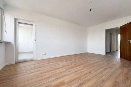 Helle 3 Zimmer mit Balkon am Park - FRISCH RENOVIERT - junge Familie oder Paar geeignet - Regensburg Reinhausen