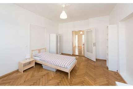 WG-Zimmer in München 975,00 € 18 m²
