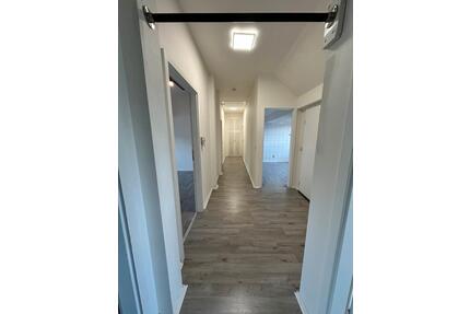 Helle 4 Zimmer Dachgeschosswohnung - Wuppertal Elberfeld