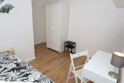 WG-Zimmer in Berlin 740,00 € 10 m²
