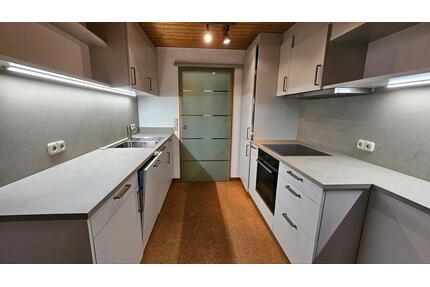 DG 3 Zimmer + Küche mit EBK + Balkon - Wildberg