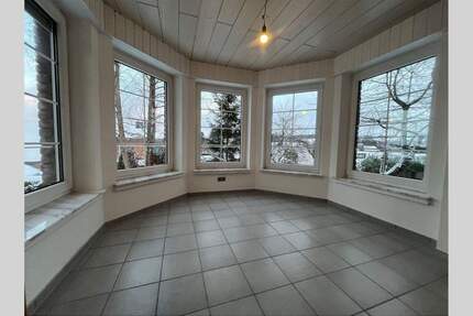 2,5 Zimmer Erdgeschosswohnung mit Kamin, Balkon und Terrasse in Rönsahl! - Kierspe