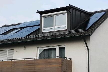 Helle 3 Zimmer Dachwohnung in Waldbüttelbrunn zu vermieten