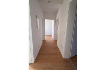 Frisch sanierte 3 - Zimmer Wohnung - Köln Mülheim