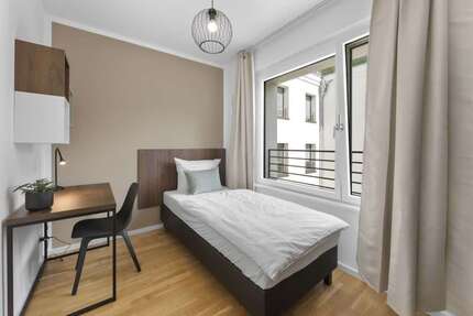 WG-Zimmer in Berlin 700,00 € 9 m²