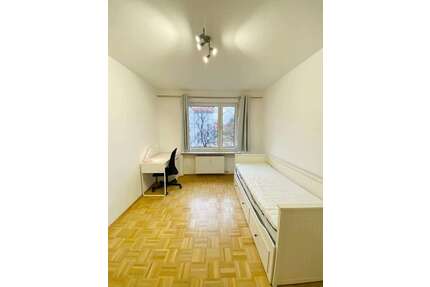 WG-Zimmer in Augsburg 547,00 € 15 m²