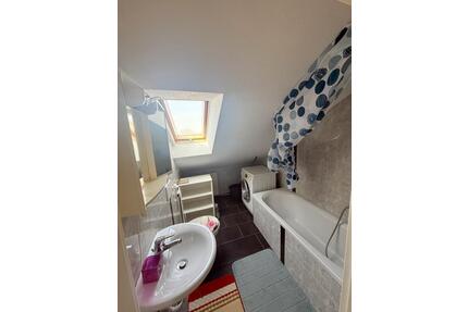 2 Zimmer möblierte(inkl.Küche) Dachgeschosswohnung inBurlafingen - Neu-Ulm