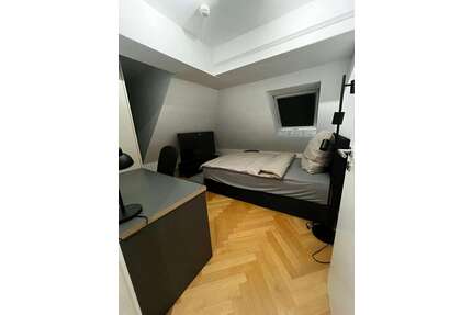 WG-Zimmer in Frankfurt am Main 745,00 € 12 m²