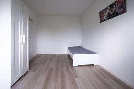 WG-Zimmer in Düsseldorf 619,00 € 10 m²