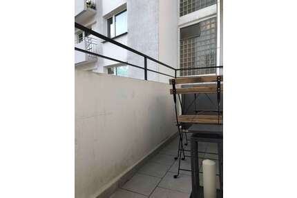 WG-Zimmer in Frankfurt am Main 625,00 € 27 m²