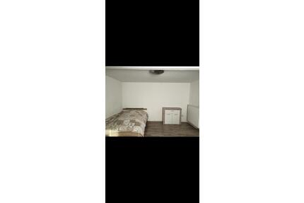 2 Zimmer Wohnung - 850,00&nbsp;EUR Kaltmiete, ca.&nbsp; 65,00&nbsp;m&sup2; in Bruchsal (PLZ: 76646)