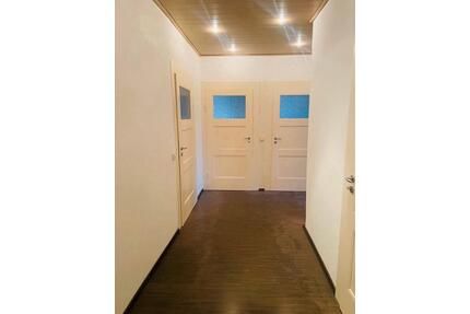 Wunderschöne 3 Raumwohnung in Altchemnitz WG-geeignet