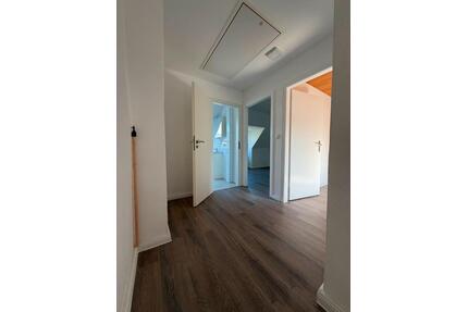Moderne 6-Zimmer Wohnung (102 m²), Nähe Überseestadt - Bremen Walle