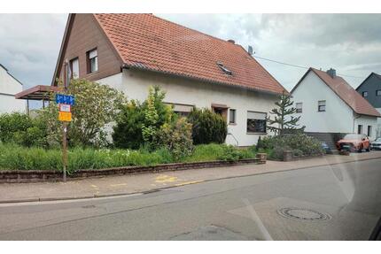 Neu renovierte 89 m², 3-Zimmer Wohnung in Bous zu vermieten. - Saarbrücken West