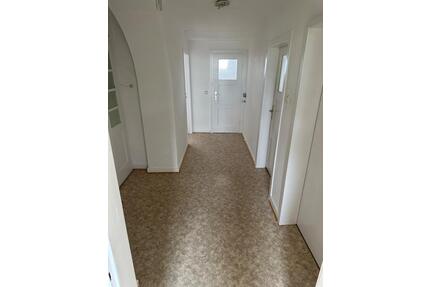 Dachgeschoss 3 Zimmer Wohnung - 750,00&nbsp;EUR Kaltmiete, in Butzbach (PLZ: 35510)