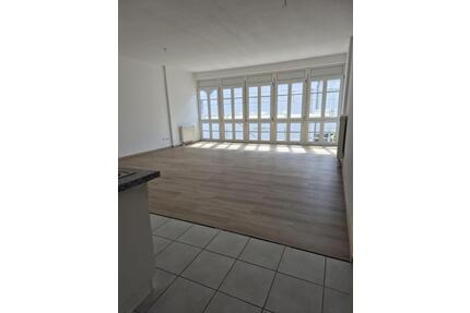 Großes, helles & saniertes Einzimmer Apartment mit Kochzeile - Lauterbach (Hessen)