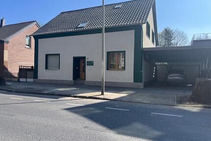 Wohnung 80 qm 2 Zimmer KDB ab 01.08. im 2 Familienhaus - Duisburg Ruhrort