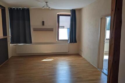 3-Zimmer Wohnung in Sulzdorf - 580,00&nbsp;EUR Kaltmiete, ca.&nbsp; 70,00&nbsp;m&sup2; in Giebelstadt (PLZ: 97232)