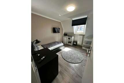 WG-Zimmer in Frankfurt am Main 380,00 € 12 m²