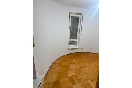 2 Zimmer Wohnung mit Balkon - 800,00&nbsp;EUR Kaltmiete, ca.&nbsp; 63,00&nbsp;m&sup2; in Berlin (PLZ: 12279) Tempelhof-Schöneberg