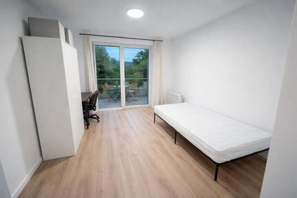 Renoviertes möbliertes Zimmer in 3er WG mit Südbalkon - Regensburg Galgenberg