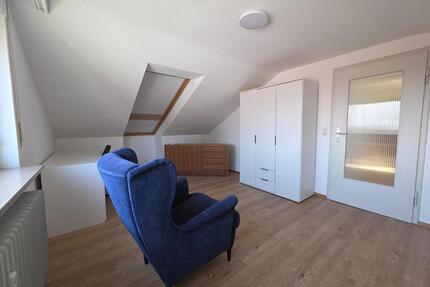 3-Zimmer-DG-Wohnung - auch WG geeignet - Stuttgart Sillenbuch