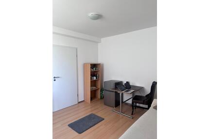 Zimmer in einer 4er WG (auf zwei Stockwerken) - Nürnberg Gebersdorf