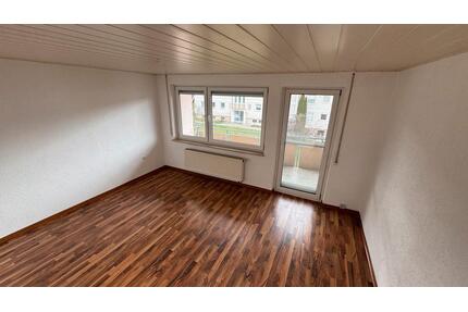 3 Zimmer Wohnung mit Balkon und Küche - Aalen Attenhofen