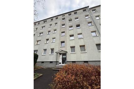 Gemütliche neu renovierte 3-Zimmer mit Balkon, Laminat und Wannenbad in ruhiger Lage! - Chemnitz Hilbersdorf