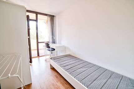WG-Zimmer in Düsseldorf 619,00 € 15 m²