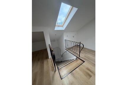 3zimmer Wohnung - 1.200,00&nbsp;EUR Kaltmiete, ca.&nbsp; 85,00&nbsp;m&sup2; in Denkendorf (PLZ: 73770)