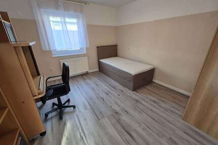 WG-Zimmer in Bornheim 655,00 € 15 m²