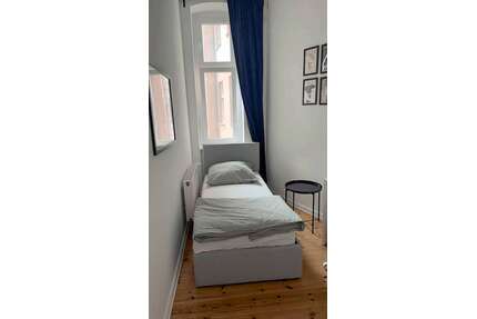 WG-Zimmer in Berlin 999,00 € 15 m²