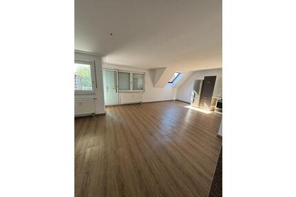 3.5 Zimmer Maisonette Wohnung - 900,00&nbsp;EUR Kaltmiete, ca.&nbsp; 82,00&nbsp;m&sup2; in Ebersbach an der Fils (PLZ: 73061)