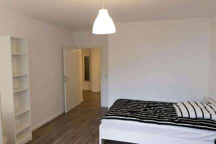 WG-Zimmer in Düsseldorf 590,00 € 18 m²
