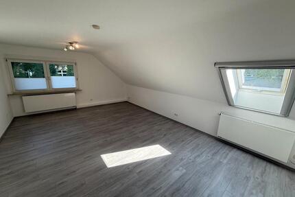 Renovierte Wohnung mit Einbauküche und DG-Zimmer in Stiepel - Bochum Bochum-Südwest