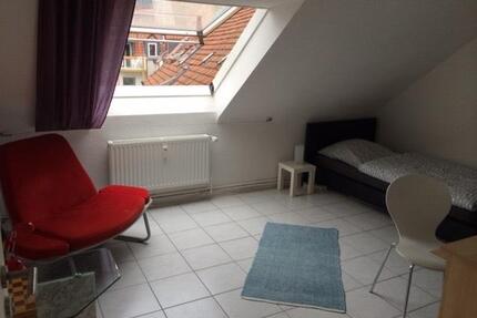 3 Zimmer-Dachgeschoss-Wohnung nähe Lister Meile, Keller, Panoramm - Hannover Vahrenwald-List