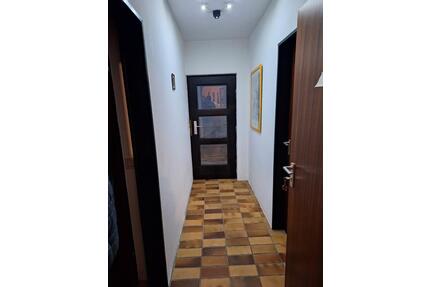 Voll möbliertes Souterrain-Apartment in Neusäß Steppach