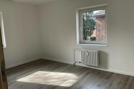 Sehr schöne sanierte 3 Zimmer Wohnung in Duisburg zu vermieten