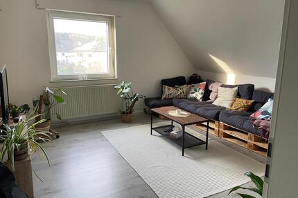 Wohnung im 1. OG mit 3 Zimmer Küche Bad - Weimar (Lahn)