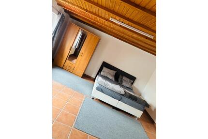 Zimmer zum Vermieten - 690,00&nbsp;EUR Kaltmiete, ca.&nbsp; 100,00&nbsp;m&sup2;&nbsp;Wohnfl&auml;che in Weilerswist (PLZ: 53919)