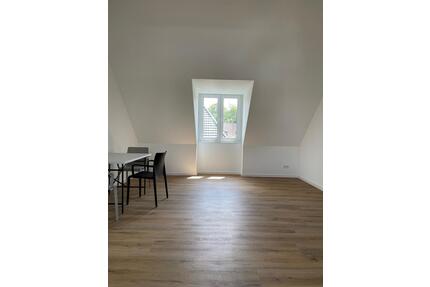 WG-Zimmer, nähe Innenstadt - 430,00&nbsp;EUR Kaltmiete, ca.&nbsp; 31,11&nbsp;m&sup2; in Bielefeld (PLZ: 33609) Heepen
