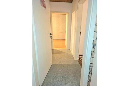 4 Zimmer Wohnung |70 m² renoviert ab sofort verfügbar - Itzehoe