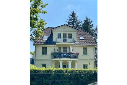 2 Etagen im Dachgeschoss | 2,5 Zimmer (+3 Zimmer Dachboden) | Wunderschönes 3-Parteien-Haus | Blick ins Grüne | Fußläufig zum Bahnhof - Panketal