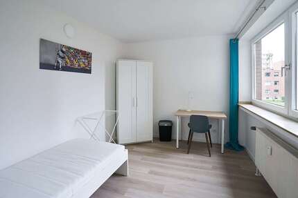 WG-Zimmer in Düsseldorf 619,00 € 15 m²