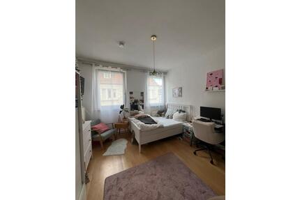 Schönes WG Zimmer in der Altstadt 01.07-30.09 - Bielefeld